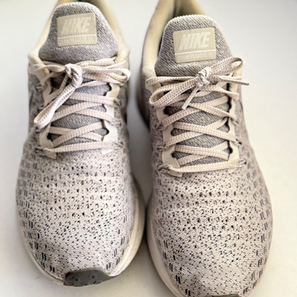 Women's Nike Zoom Pegasus 35 Running Shoes, Size 9.5 - Picture 7 of 11